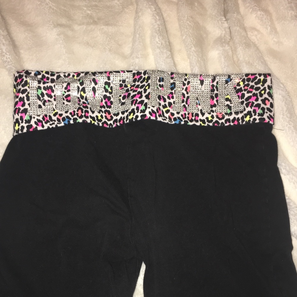 PINK yoga capris